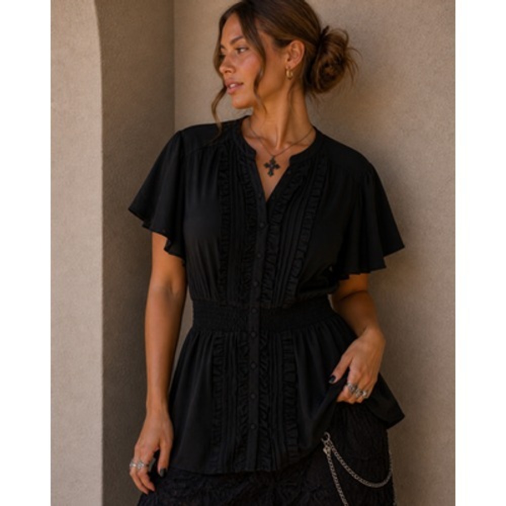 Torrid Ruffle Tunic Top Womens 3X Black Button Front Flutter Sleeve Whimsigoth